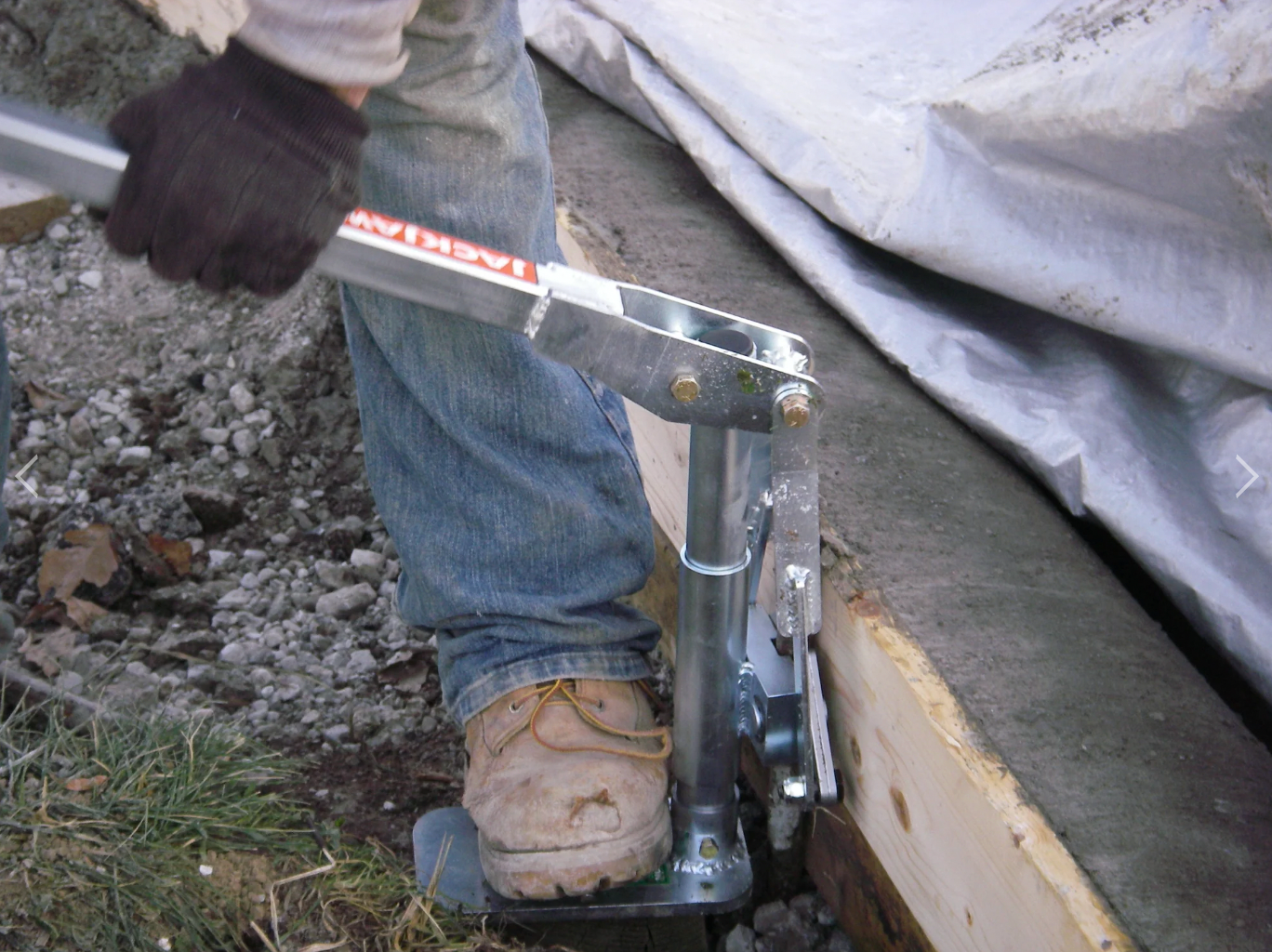 JackJaw 100 Stake Puller: Unleashing the Power of Effortless Stake Extraction