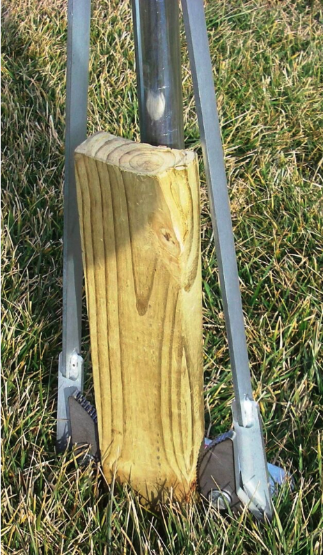 The JackJaw® 350 Wood Stake Puller Revolutionizes Concrete & Construction